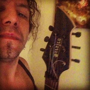 Meet your Posher, Dominic